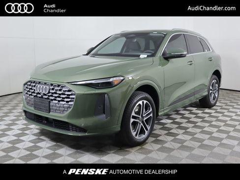 Used 2025 Audi Q5 Premium Plus w/ Premium Plus image 1