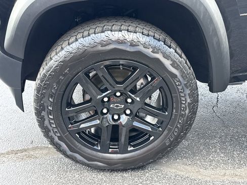 Used 2024 Chevrolet Colorado Trail Boss AWD/4WD image 13