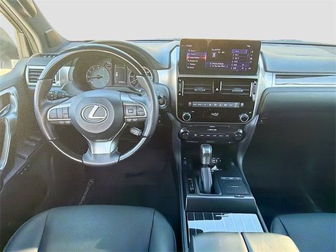 Used 2023 Lexus GX 460 Premium image 16