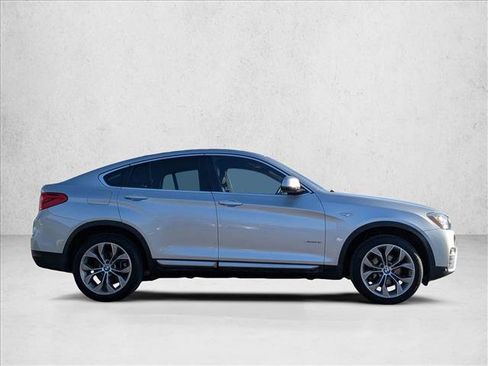 Used 2018 BMW X4 xDrive28i image 4