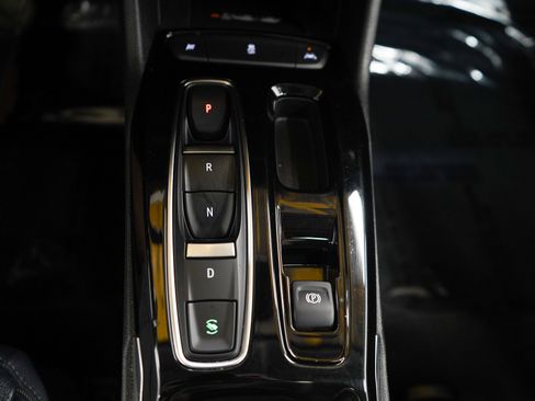 Used 2022 Chevrolet Bolt EUV Premier w/ Sun & Sound Package FWD image 22