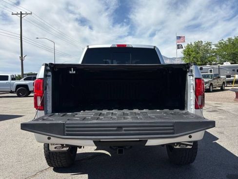 Used 2018 Ford F150 Lariat w/ Equipment Group 502A Luxury AWD/4WD image 9
