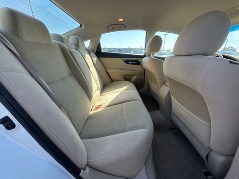 Used 2014 Nissan Altima 2.5 S w/ Display Audio Package FWD image 28