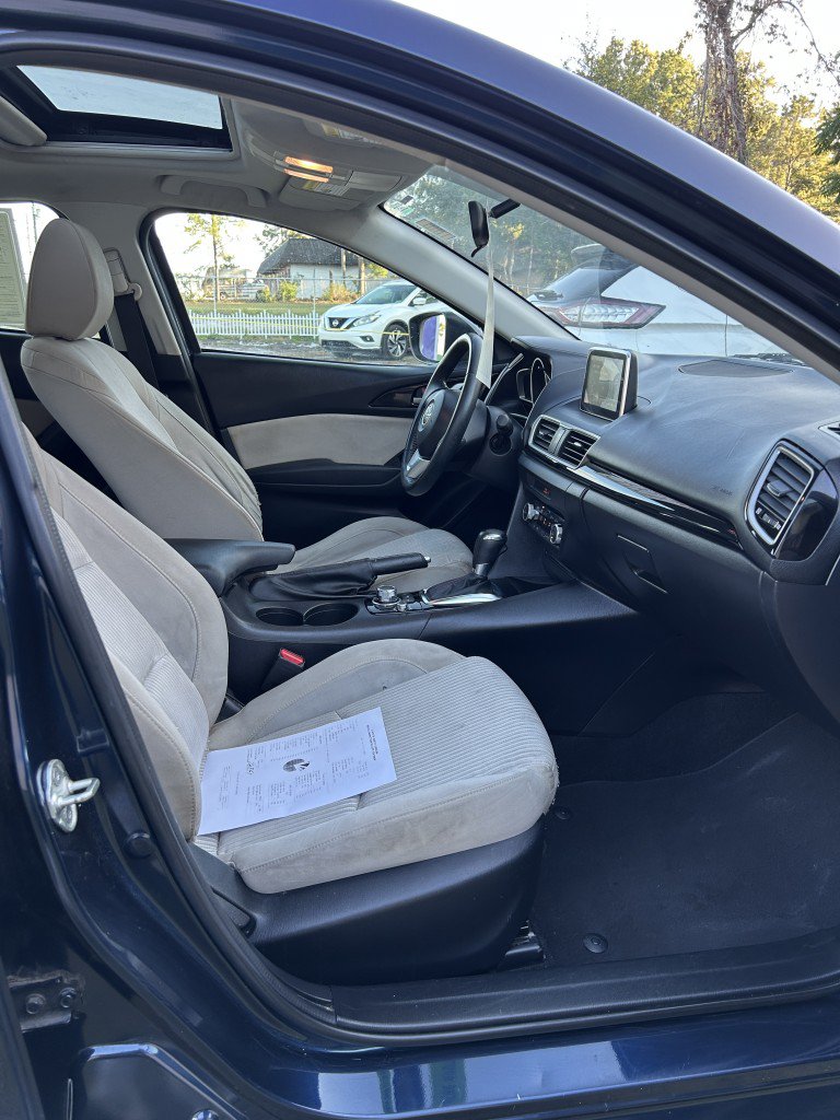 Used 2015 MAZDA MAZDA3 i Touring w/ Technology Package FWD image 14