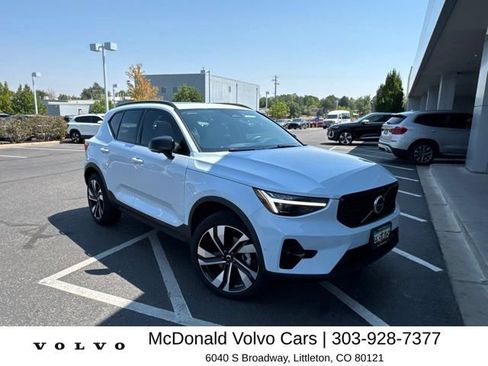 Used 2025 Volvo XC40 B5 Ultra w/ Protection Package AWD/4WD image 2