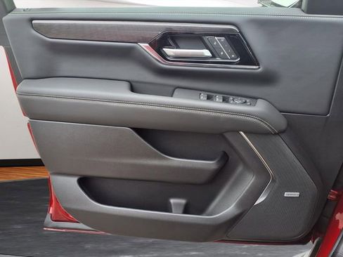 New 2026 GMC Yukon Elevation w/ Elevation Premium Package AWD/4WD image 14