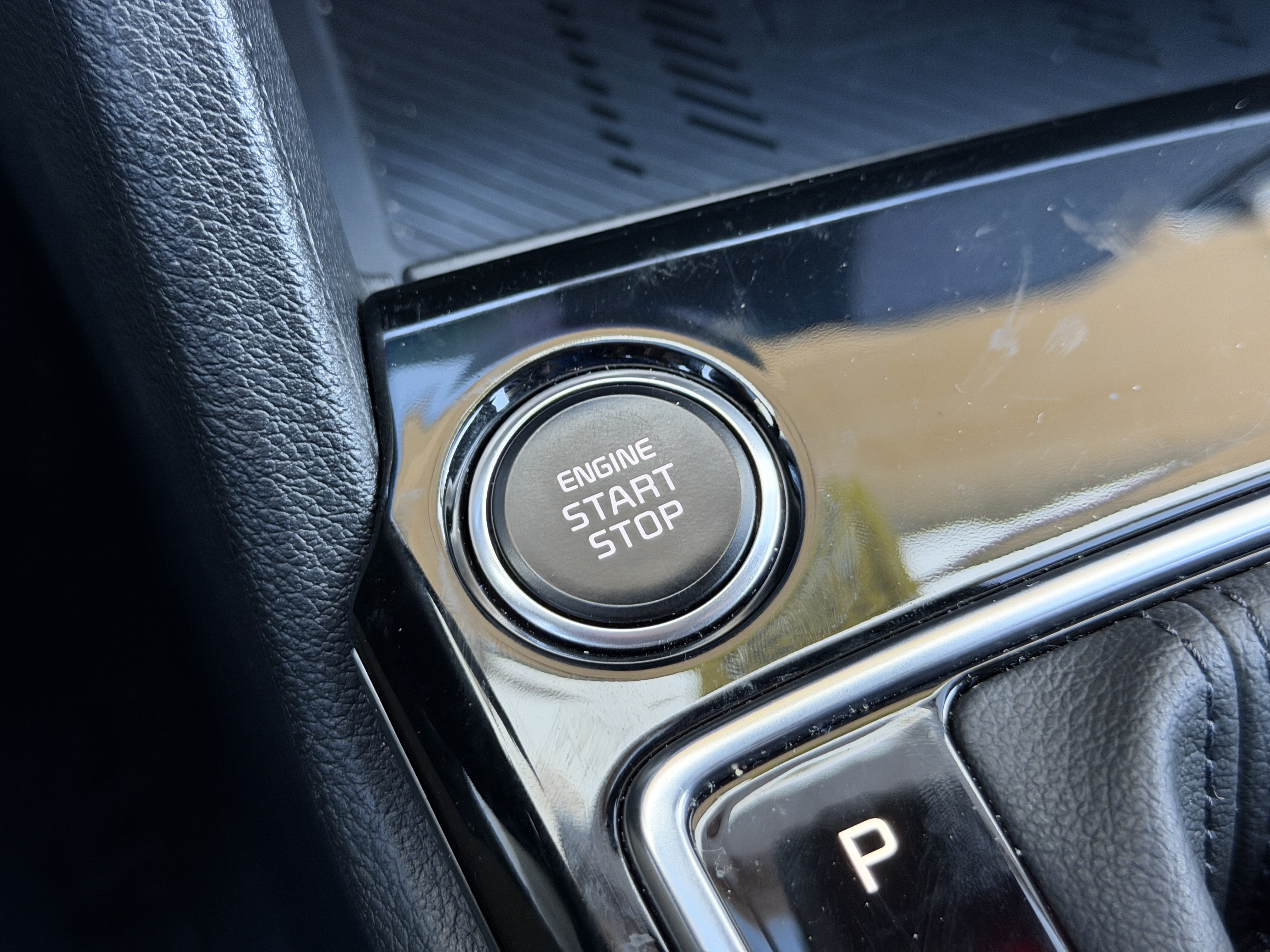 Used 2025 Kia Sportage EX FWD image 22