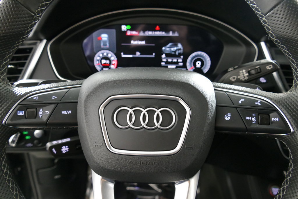 Used 2023 Audi SQ5 Prestige AWD/4WD image 17