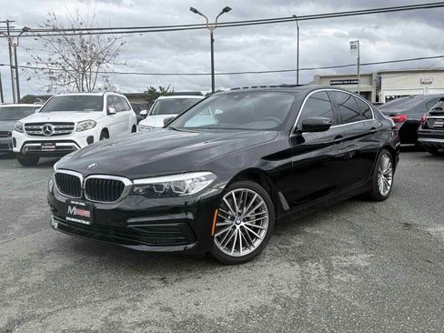 Used 2019 BMW 530i w/ Convenience Package image 3