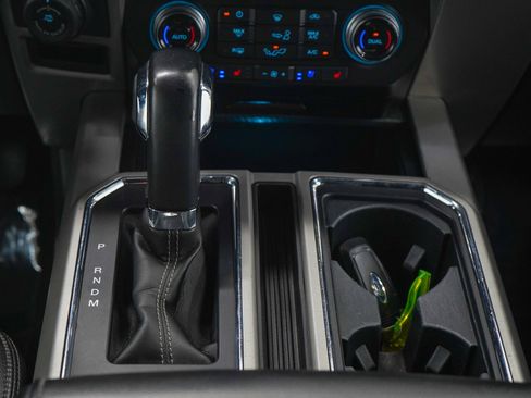 Used 2020 Ford F150 Lariat w/ Equipment Group 502A Luxury AWD/4WD image 19