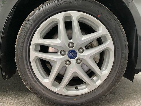 Used 2014 Ford Fusion SE image 25