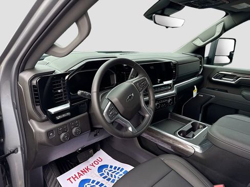New 2026 Chevrolet Silverado 3500 LTZ w/ LTZ Plus Package AWD/4WD image 9