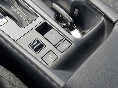 New 2026 Nissan Sentra SV w/ SV Convenience Package FWD image 32
