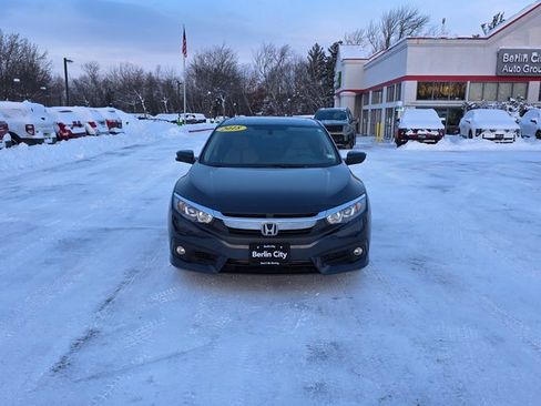 Used 2018 Honda Civic EX-T image 3