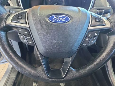 Used 2020 Ford Fusion SE FWD image 18