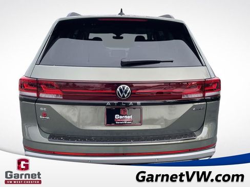 New 2026 Volkswagen Atlas Peak Edition image 4