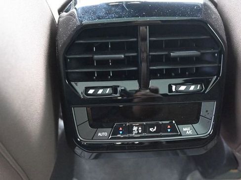 Used 2024 BMW iX xDrive50 w/ Premium Package AWD/4WD image 16