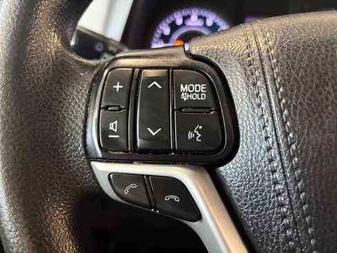 Used 2020 Toyota Sienna L FWD image 29