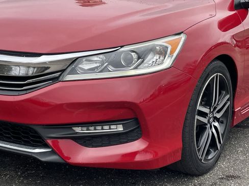 Used 2016 Honda Accord Sport image 32