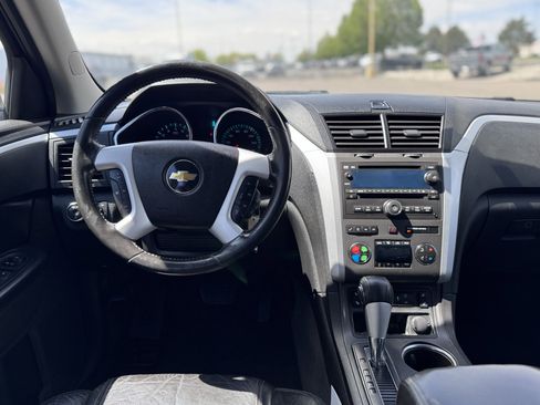 Used 2011 Chevrolet Traverse LT w/ Personal Connectivity Package AWD/4WD image 12