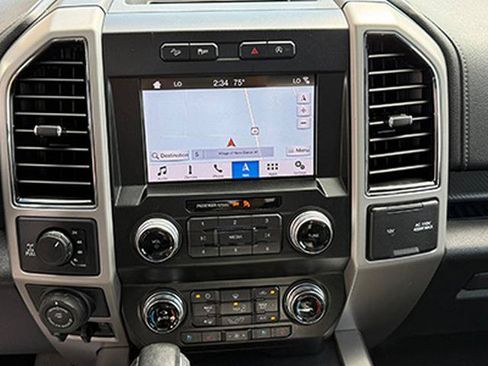 Used 2019 Ford F150 Lariat w/ Equipment Group 502A Luxury AWD/4WD image 20