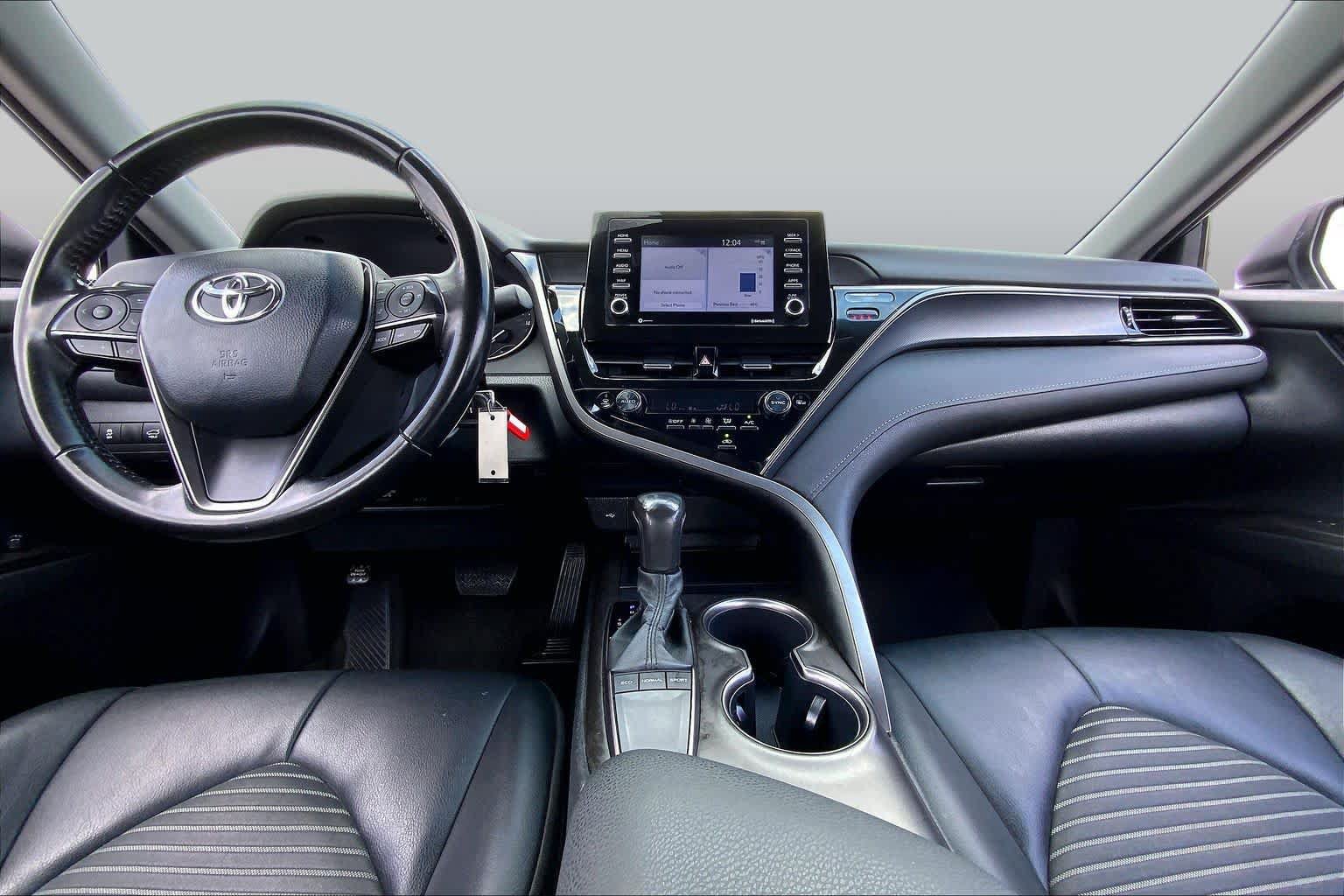 Used 2024 Toyota Camry SE FWD image 14