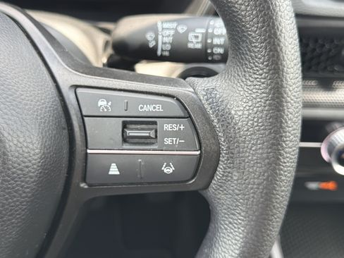 Used 2025 Honda CR-V LX image 21