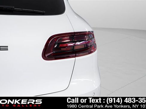 Used 2016 Porsche Macan Turbo AWD/4WD image 59