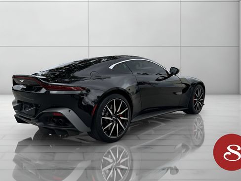 Used 2019 Aston Martin V8 Vantage Coupe image 8