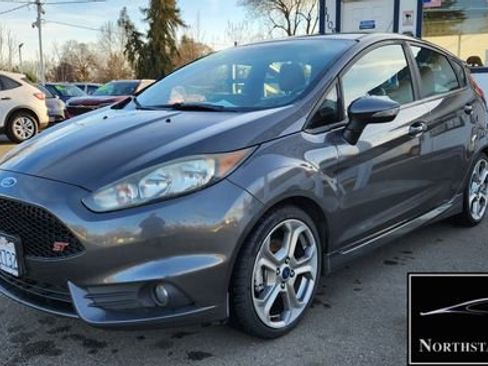 Used 2017 Ford Fiesta ST image 2