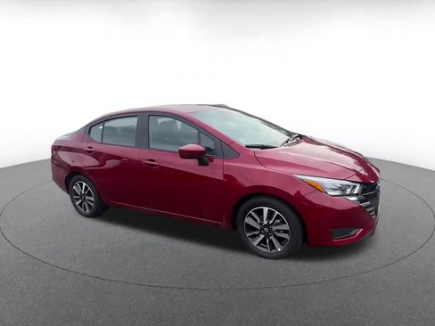 Used 2025 Nissan Versa SV FWD image 2
