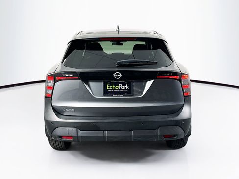 Used 2025 Nissan Kicks SV FWD image 7