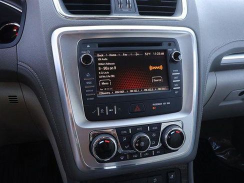 Used 2015 GMC Acadia SLT image 15