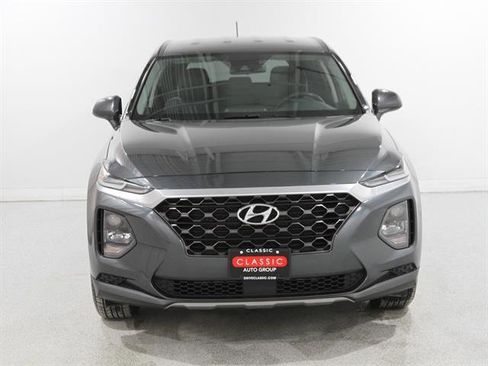 Used 2019 Hyundai Santa Fe SE image 2