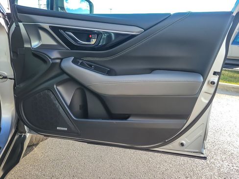 Certified 2025 Subaru Outback Onyx Edition image 21