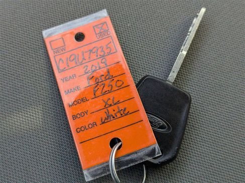 Used 2019 Ford F250 XL w/ STX Appearance Package image 18