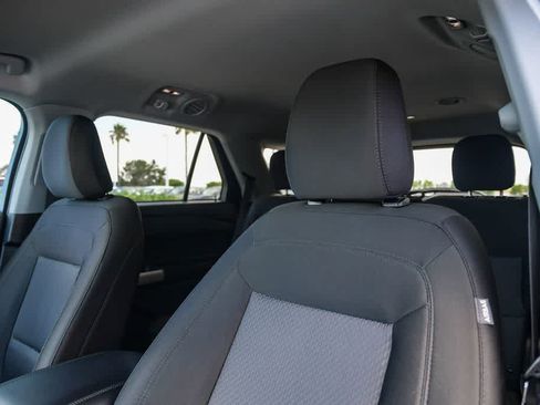 Used 2022 Ford Explorer XLT RWD image 17