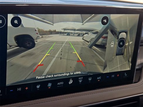 Used 2023 Lincoln Corsair Standard w/ Equipment Group 101A image 19