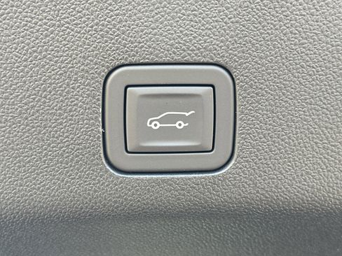 New 2026 Chevrolet Tahoe Premier w/ Sun And Tow Package AWD/4WD image 19