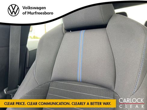 Used 2022 Toyota Corolla SE w/ SE Premium Package image 22