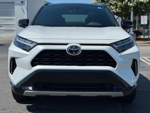 Used 2025 Toyota RAV4 XSE AWD/4WD image 4