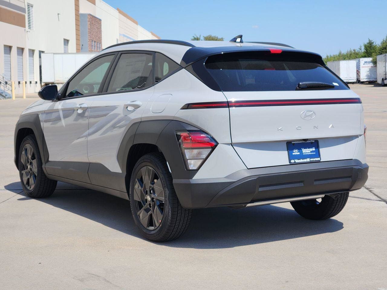 New 2027 Hyundai Kona SEL Sport FWD image 3
