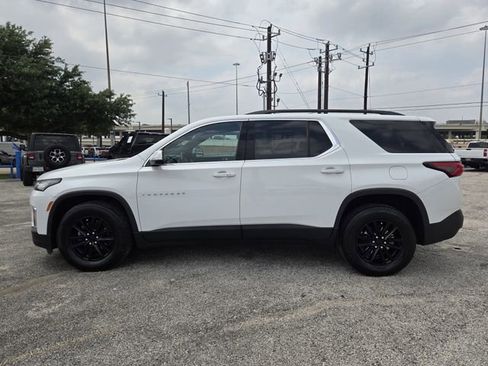 Used 2023 Chevrolet Traverse LT AWD/4WD image 4