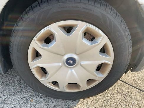 Used 2016 Ford Transit Connect XL image 13