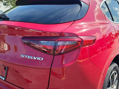 Used 2020 Alfa Romeo Stelvio Ti AWD/4WD image 11