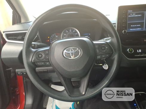 Used 2021 Toyota Corolla LE FWD image 7