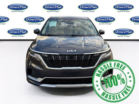 Used 2022 Kia Carnival LX image 2