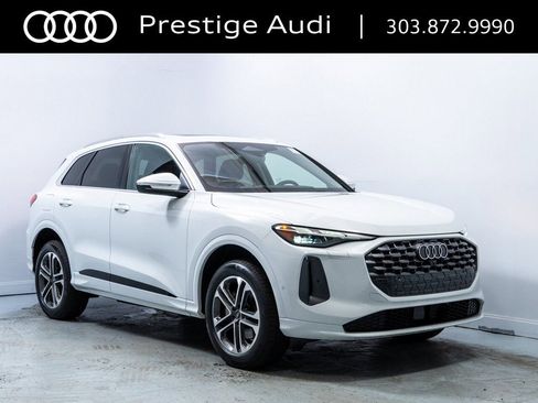 Used 2025 Audi Q5 Premium w/ Convenience Package image 10