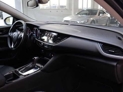 Used 2018 Buick Regal Essence w/ Driver Confidence Package #1 image 63