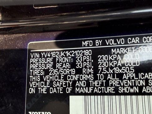 Used 2019 Volvo XC40 T5 Momentum AWD/4WD image 25